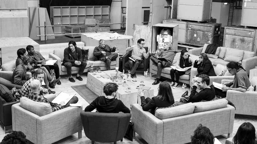 This! This photo marked a whole new era of adventures for me and millions of others! I know the sequel trilogy isn’t everyone’s favorite, but we sure got a lot more Star Wars out of it and I’m forever grateful ❤️